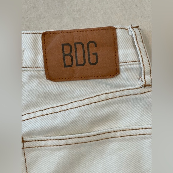BDG Urban Outfitters High Rise Baggy Cargo Denim Jeans.Size 24 NWOT on trend - Picture 4 of 9